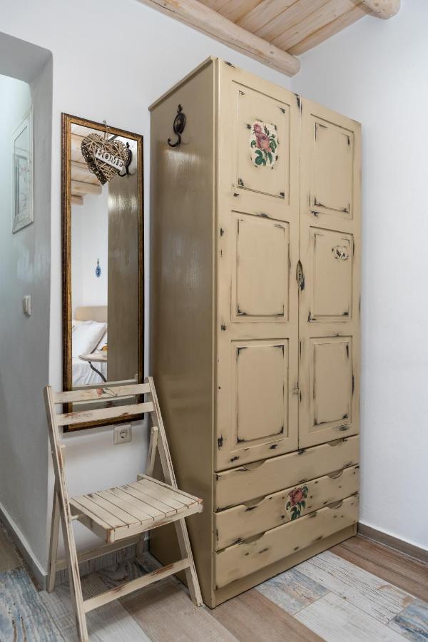 Elizabeth'S Small Apartment Naxos City Exterior foto